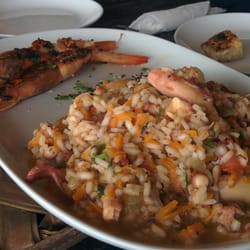 Mestre das Águas - Risoto de frutos do mar macios com camarões gigantescos e bem temperados
