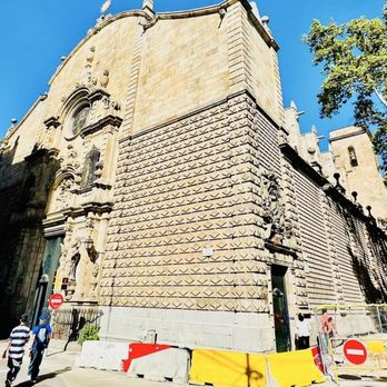 Iglesia de Betlém - Exterior of the church (with construction) in September 2025 - Churches Near Me - Barcelona, B