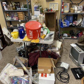 Hillview Peddlers Mall - Worse than a garage sale - Flea Markets Near Me - Louisville, Kentucky