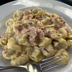 Ristorante Milano - Tortellini with cream and prosciutto