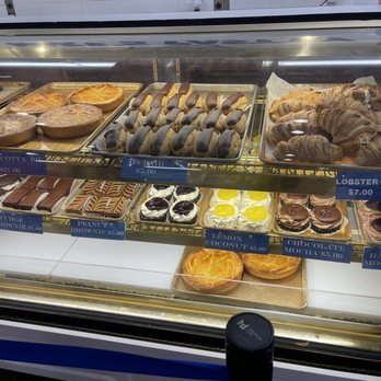 Mike's Pastry - Bakeries Near Me - Boston, Massachusetts Mike's Pastry - Bakeries Near Me - Boston, Massachusetts