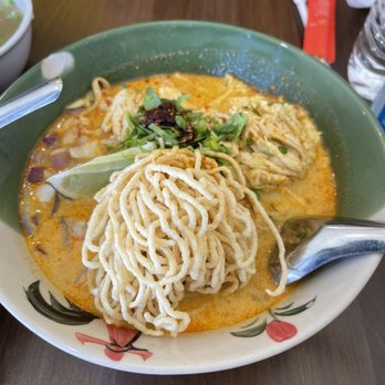 DAKZEN - Thai Near Me - Somerville, Massachusetts DAKZEN - Thai Near Me - Somerville, Massachusetts