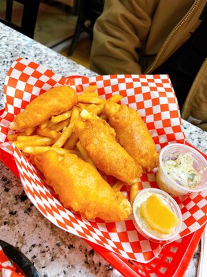 Pub Fish & Chips by null