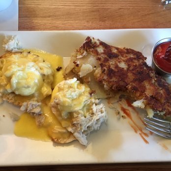 Taphouse 15 - Crab Benedict, Very Generous With The Lump Crab - Bars Near Me - Jefferson, New Jersey Taphouse 15 - Crab Benedict, Very Generous With The Lump Crab - Bars Near Me - Jefferson, New Jersey