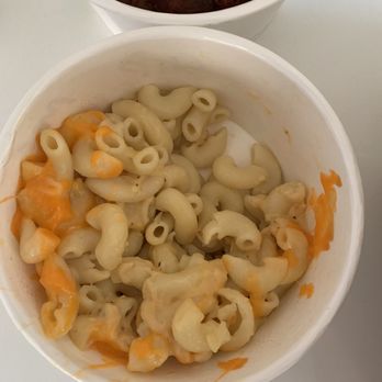 Whiskey Six BBQ - Mac and cheese minus the cheese - Barbeque Near Me - Vancouver, British Columbia