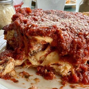 Paul's Pasta Shop - Dorothy's Meat Lasagna - Italian Near Me - Groton, Connecticut Paul's Pasta Shop - Dorothy's Meat Lasagna - Italian Near Me - Groton, Connecticut