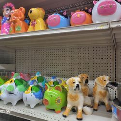 Lafiesta Super Market - Piggy banks