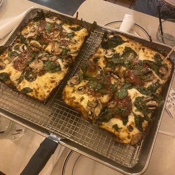 COMO's Restaurant - Create Your Own (Large) - Pizza Near Me - Ferndale, Michigan COMO's Restaurant - Create Your Own (Large) - Pizza Near Me - Ferndale, Michigan