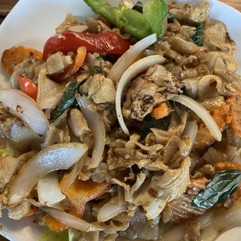 Papa’s Thai Cafe - Drunken noodles - Thai Near Me - San Luis Obispo, California Papa’s Thai Cafe - Drunken noodles - Thai Near Me - San Luis Obispo, California
