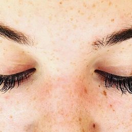 The long thin lashed I had asked for! Super trendy and so light you can't even feel them! Lasts a long time! The long thin lashed I had asked for! Super trendy and so light you can't even feel them! Lasts a long time!