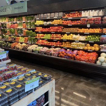 Assabet Co-op Market - Beautiful produce display - Grocery Near Me - Maynard, Massachusetts
