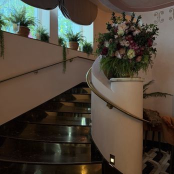 Contessa Miami - Staircase - Italian Near Me - Miami, Florida Contessa Miami - Staircase - Italian Near Me - Miami, Florida