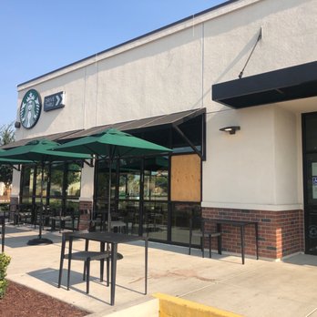 Starbucks - Outside - Coffee & Tea Near Me - Patterson, California