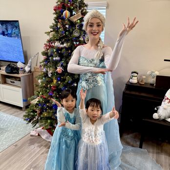 Characters for Parties - Jess as Elsa - Party Characters Near Me Characters for Parties - Jess as Elsa - Party Characters Near Me