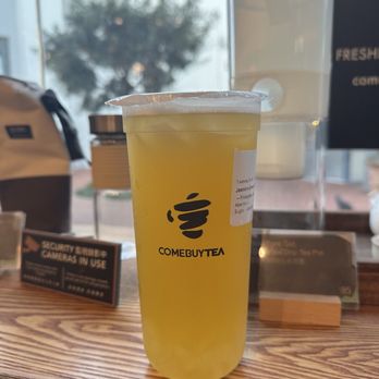 COMEBUYTEA - Pineapple Jasmine Green Tea with Aloe Vera - Bubble Tea Near Me - Huntington Beach, California COMEBUYTEA - Pineapple Jasmine Green Tea with Aloe Vera - Bubble Tea Near Me - Huntington Beach, California