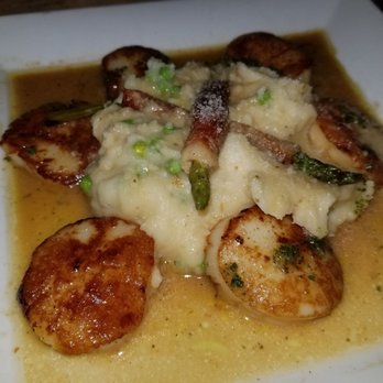 Bistro Le Roux - Seared sea scallops - New American Near Me - Lake George, New York