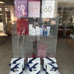 The Cosmetics Company Store - Promo I missed out on because the store was closed.
