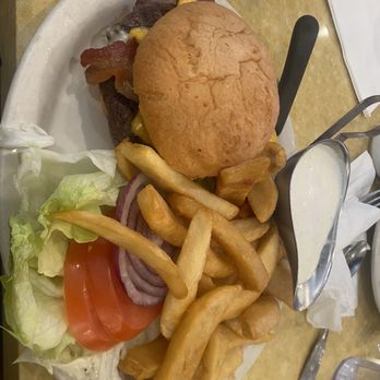 Pickles Deli Restaurant & Catering - Bacon Cheeseburger with a gluten free bun - Delis Near Me - Newbury Park, California Pickles Deli Restaurant & Catering - Bacon Cheeseburger with a gluten free bun - Delis Near Me - Newbury Park, California