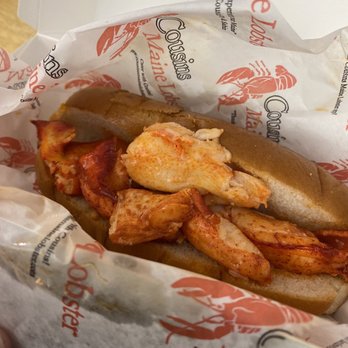 Cousins Maine Lobster - Detroit - Lobster roll - Seafood Near Me Cousins Maine Lobster - Detroit - Lobster roll - Seafood Near Me