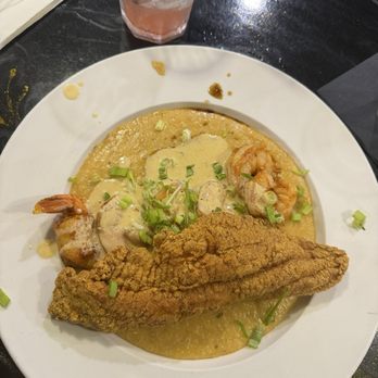 Shadow Lounge & Restaurant - Lounges Near Me - Indianapolis, Indiana