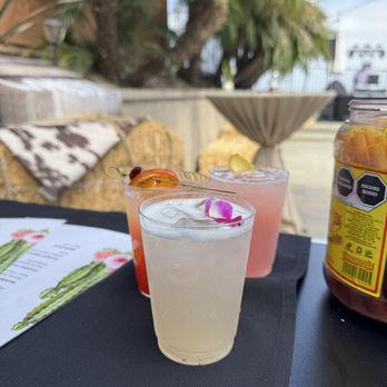 LJ Bartending - Cowgirl lemonade yeehaw - Bartenders Near Me LJ Bartending - Cowgirl lemonade yeehaw - Bartenders Near Me