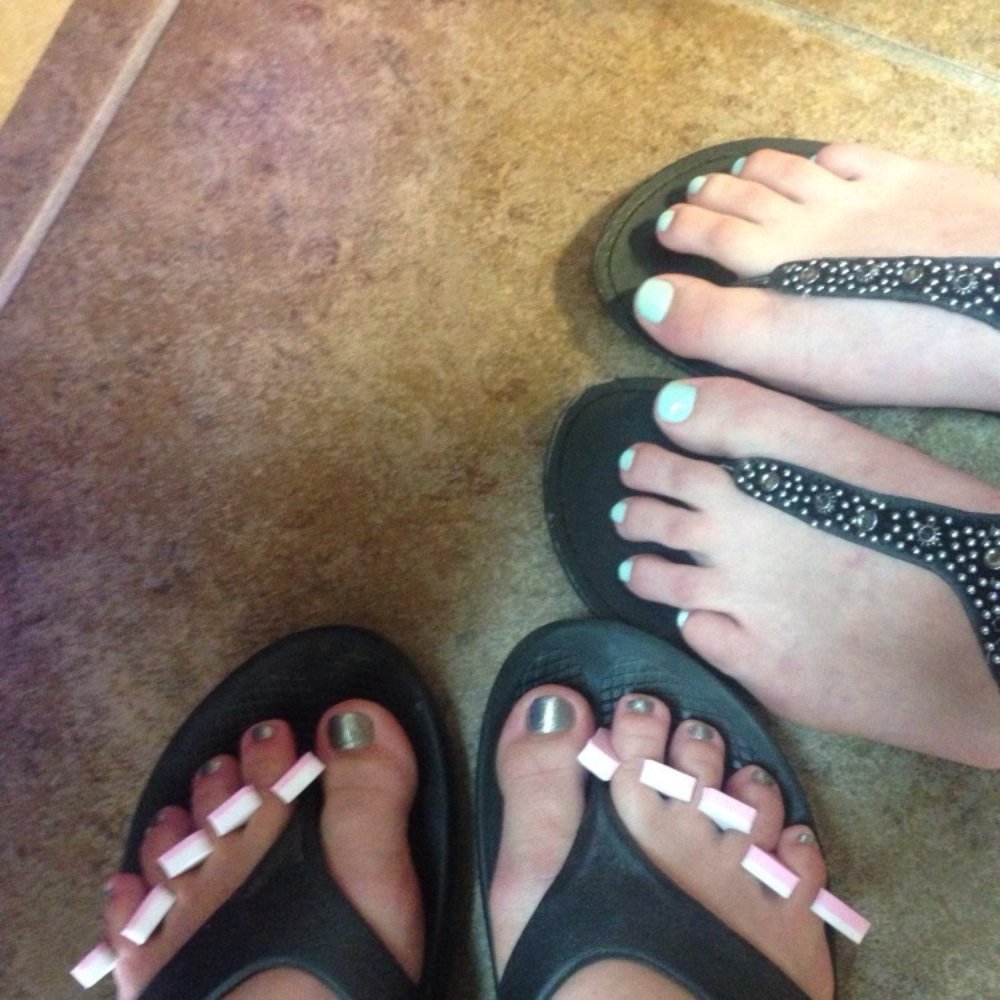 Summer toes! What a great place! Summer toes! What a great place!