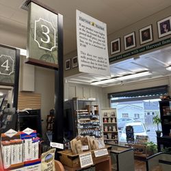 Harvest Market at Mendosa's - Inside