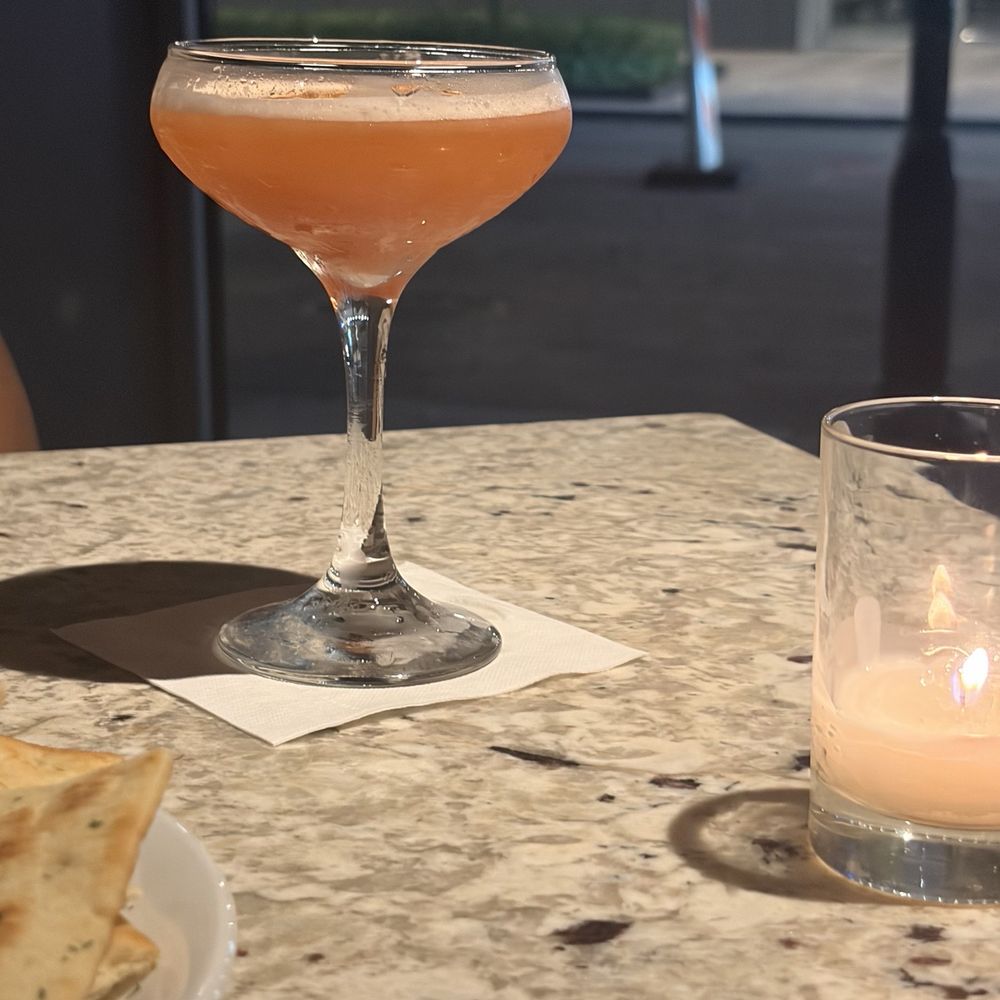 Hanny's - Lounges Near Me - Phoenix, Arizona