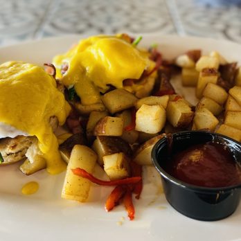 Toasted - Cali Benedict - Breakfast & Brunch Near Me - Bakersfield, California Toasted - Cali Benedict - Breakfast & Brunch Near Me - Bakersfield, California