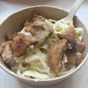 Pasta Vine - Creamy pasta with chicken - Pasta Shops Near Me - Henderson, Nevada Pasta Vine - Creamy pasta with chicken - Pasta Shops Near Me - Henderson, Nevada