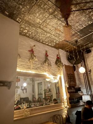 Terre| Pasta & Natural wine by null