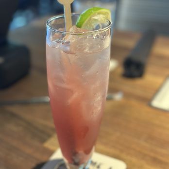 Yard House - Hibiscus Mule'ish - Bars Near Me - Tampa, Florida
