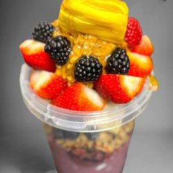 Açaí bowl with peanut butter