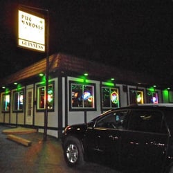 Pug Mahones Irish Pub & Grill - By Linda B.