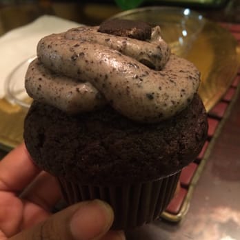 Mia's Bakery - Oreo cupcake - Bakeries Near Me - Brooklyn, New York Mia's Bakery - Oreo cupcake - Bakeries Near Me - Brooklyn, New York