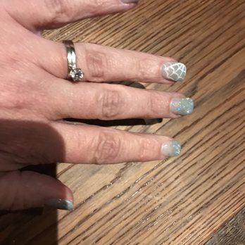 Maxwell Nails Salon - Nail Salons Near Me - Sonoma, California