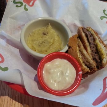 Chili's - Kids meal cheeseburger - American Near Me - Westbury, New York
