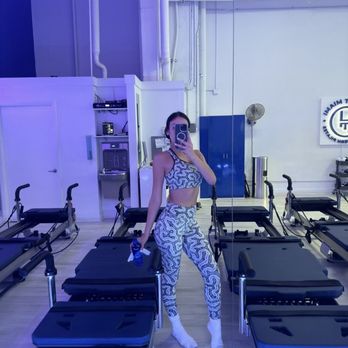 JETSET Pilates - Edgewater - South beach location  outfit by theclothingiscasual.com - Pilates Near Me - Miami, Florida