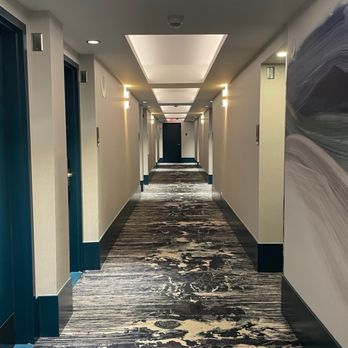 Coast Bastion Hotel - Hotel hallway - Hotels Near Me - Nanaimo, British Columbia