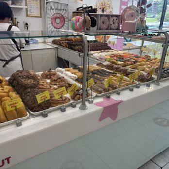 Sarah Donuts - More yummy choices - Donuts Near Me - Norcross, Georgia