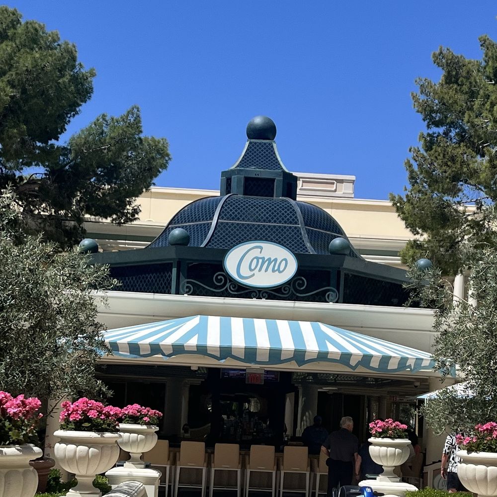COMO Poolside Café & Bar - Cafes Near Me - Las Vegas, Nevada
