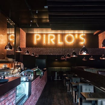Pirlo's - Interior - Desserts Near Me - Birmingham, XWM