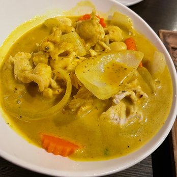 Coconut Bay - #18. Yellow Curry chicken - Thai Near Me - Burlingame, California