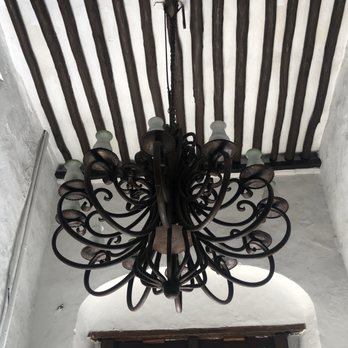 El Meson del Marques - Cool chandelier - Mexican Near Me - Valladolid, YUC El Meson del Marques - Cool chandelier - Mexican Near Me - Valladolid, YUC