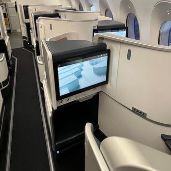 KLM Lounge - Airport Lounges Near Me - Mississauga, Ontario