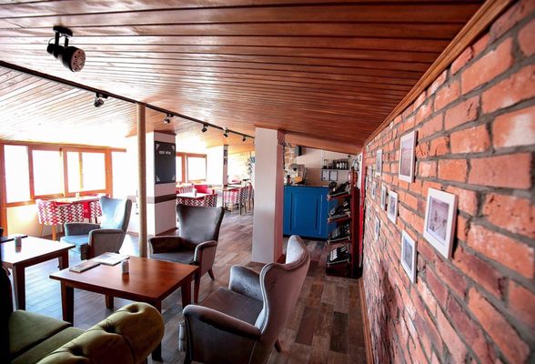 Menendi Otel by null