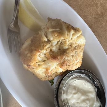 Hooper's Crab House - Crab cake - Seafood Near Me - Ocean City, Maryland
