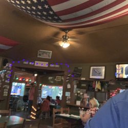 TreeHouse Grill - Inside, loved the flag