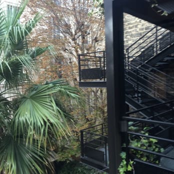 Hôtel B Montmartre - CourtYard view - Hotels Near Me - Paris, 75 Hôtel B Montmartre - CourtYard view - Hotels Near Me - Paris, 75