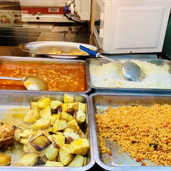 Flaminio Istanbul Kebab - Rice, potatoes, baked chicken and I forgot what the other soupy side is - Kebab Near Me - Rome, RM